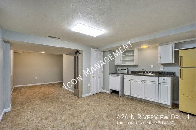 Photo - 424 N Riverview Dr Unit 1