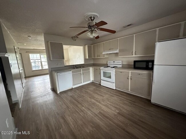 Photo - 1167 Pueblo Dr