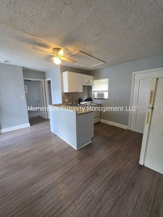 Photo - 2206 Lucerne Park Rd