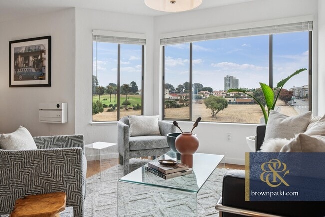 3501 Laguna St Unit 307