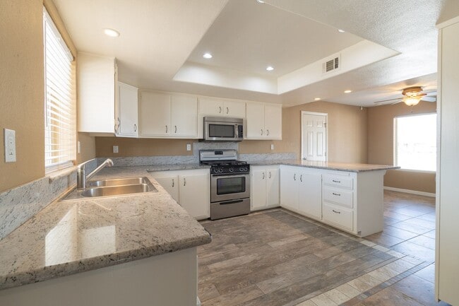 Photo - 21148 Rosewood St