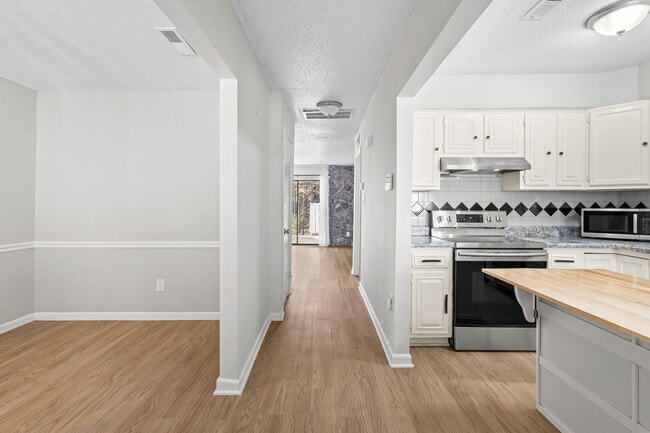 Photo - 7163 Sandy Creek Dr