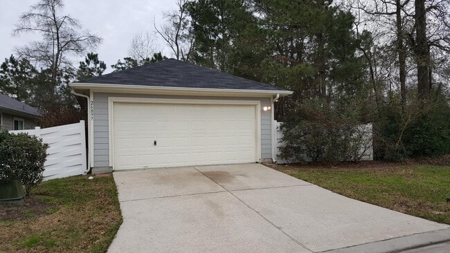 Photo - Hailey's Manor