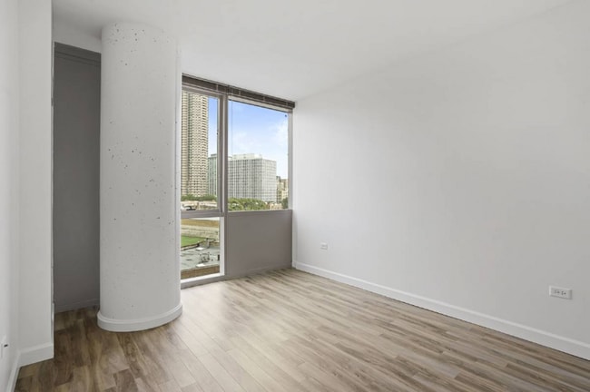 Photo - 3782 N Halsted St