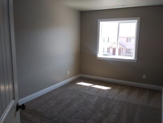 Photo - Newer town home living in the heart of Cedar City!