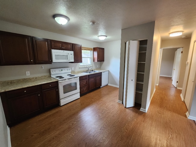 Photo - 2347 Graham Rd Unit 2