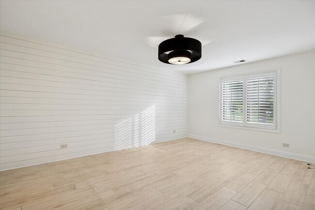 Photo - 801 79th St Unidad 105