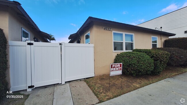 Building Photo - 4033 W El Segundo Blvd Unit C Rental