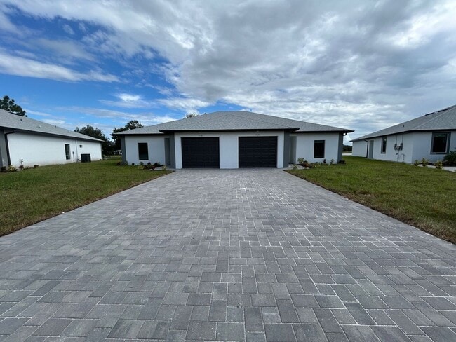 Building Photo - 1114 Bismarck Rd