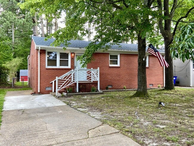 Building Photo - 6429 Tuttle Ave Rental