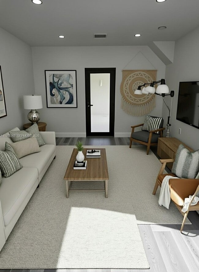 Photo - 2160 NW 30th St