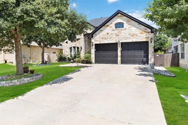 Building Photo - 8032 Via Verde Dr