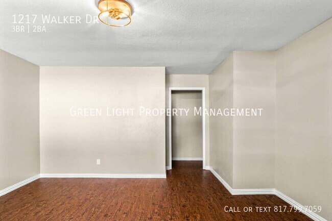 Photo - 1217 Walker Dr