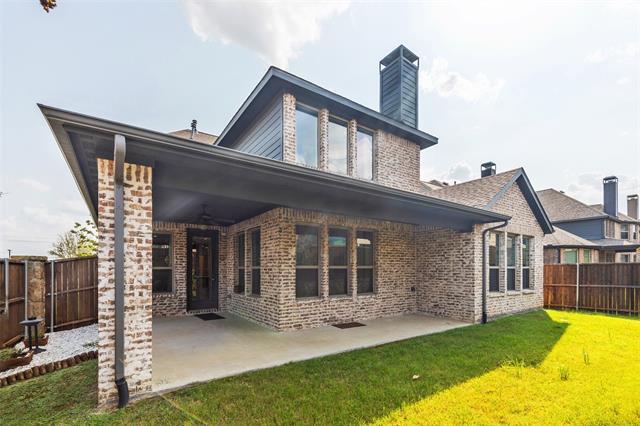 Photo - 2445 Saffire Way