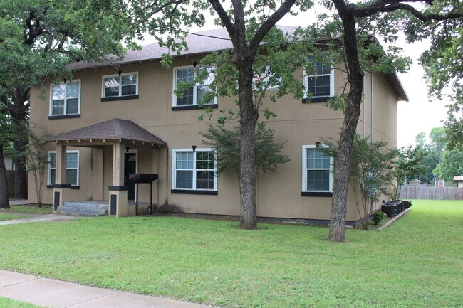 Photo - 940 W Tarleton St Unit 5