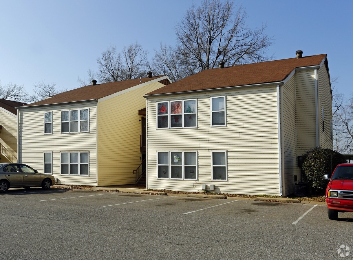 Photo - Four Seasons