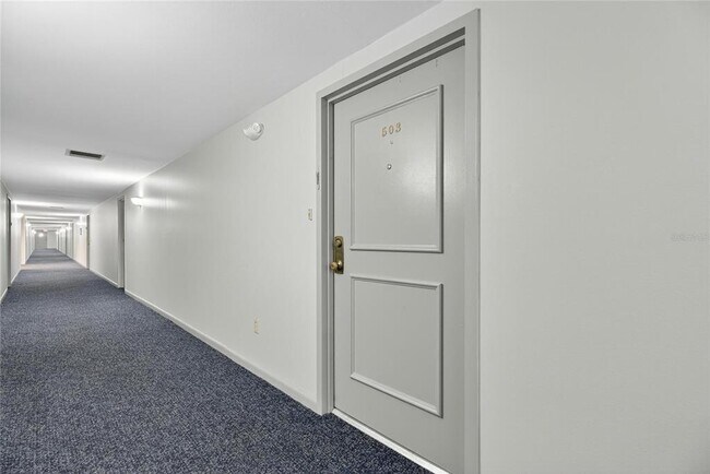 Photo - 7100 Sunshine Skyway Ln S Unidad 503