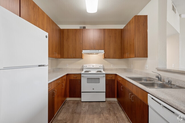 2BR, 2BA - 1,000SF - Kitchen
