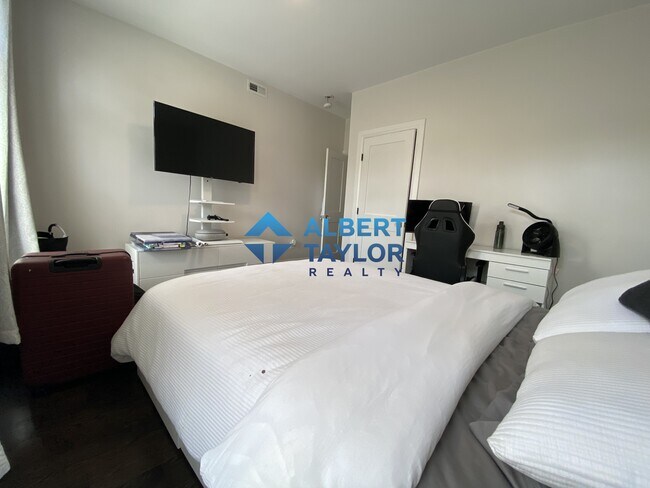 Photo - 9 Strathmore Rd Unit 3