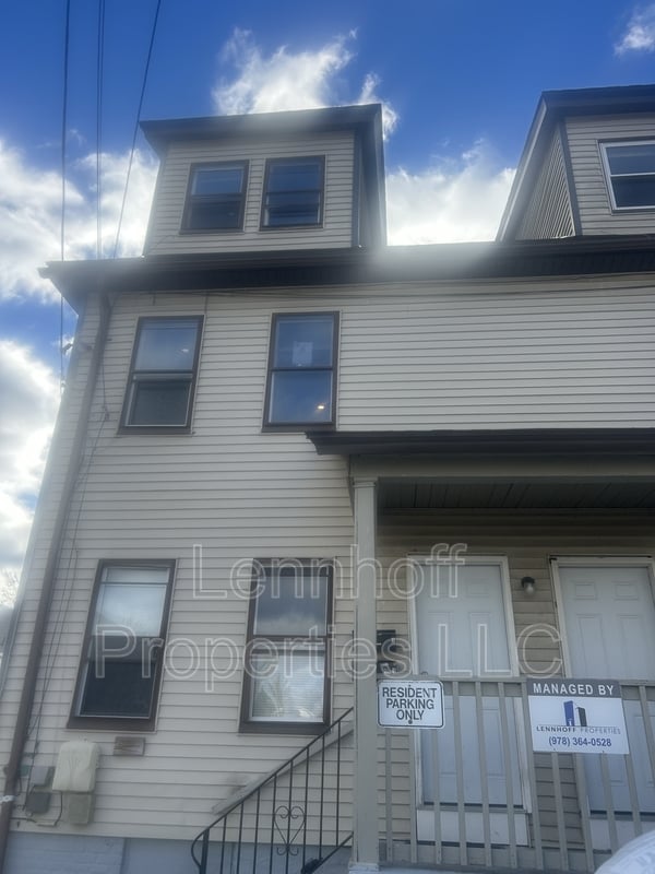 Building Photo - 31 Hilton St Unit 2