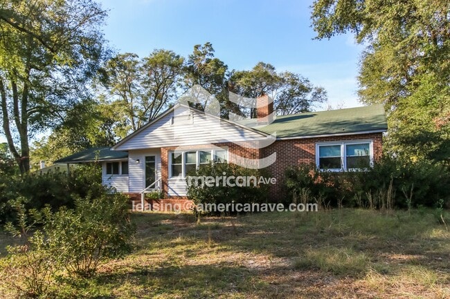 Photo - 16 Erskine Ln