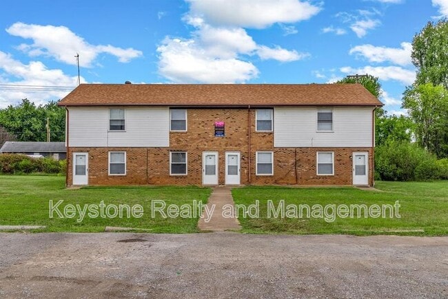 Building Photo - 1070 Pembroke Oak Grove Rd