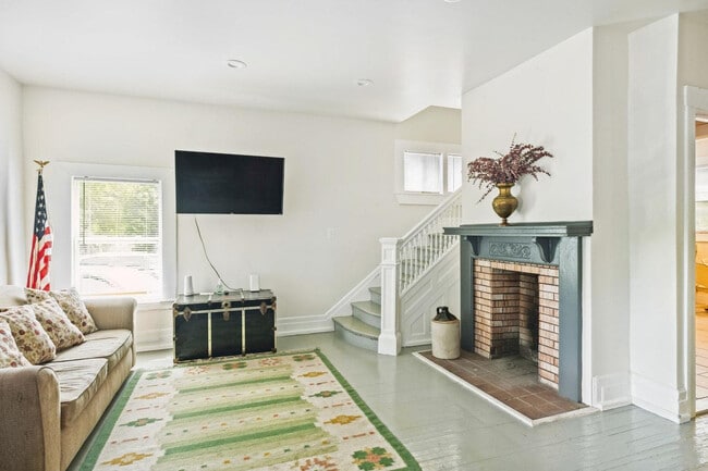 Photo - 285 Melbourne St Unidad ID1239357P