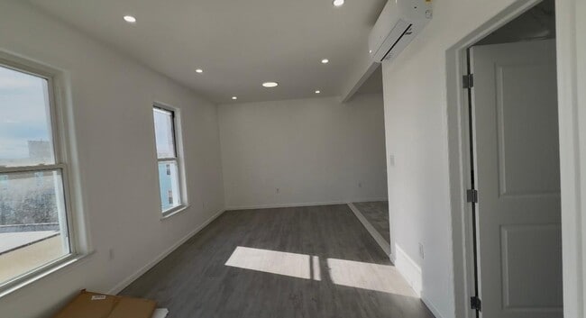 Photo - 17 Kearny Ave