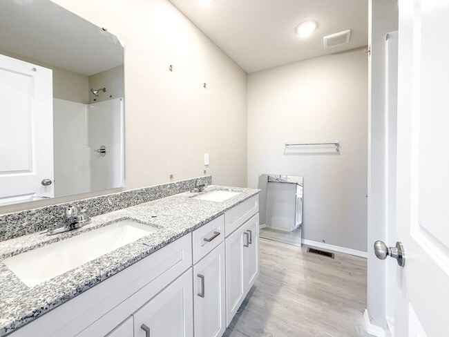 Photo - Stunning 4-Bedroom Home