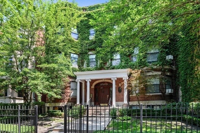 Building Photo - 5713 N Kenmore Ave Rental