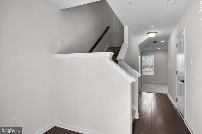 Photo - 8 Iron Gate Rd
