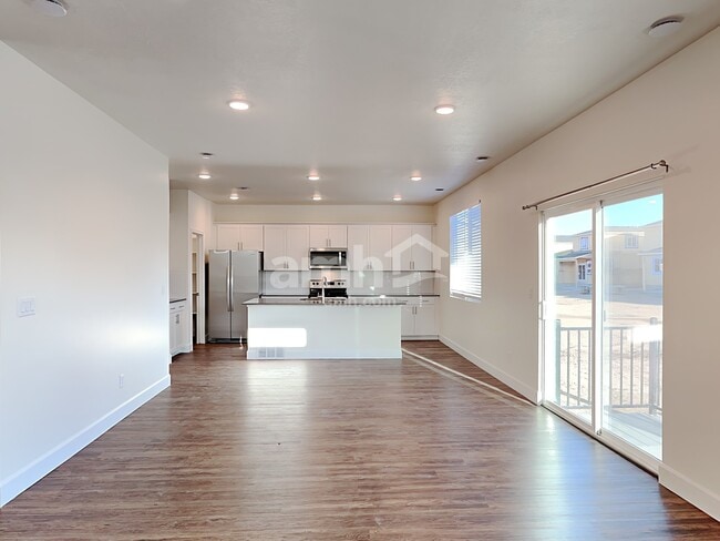 Photo - 2604 W 3340 S