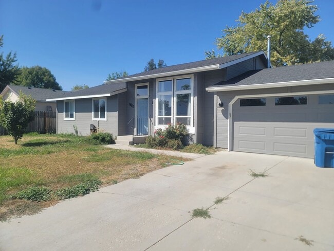Building Photo - Bright & Beautiful 3-Bed, 2-Bath Home with...