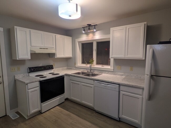 Photo - 123 Carolina Dr