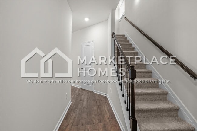 Photo - 605 Count Fleet Ct