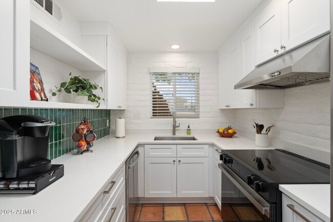 Photo - 3036 N 32nd St