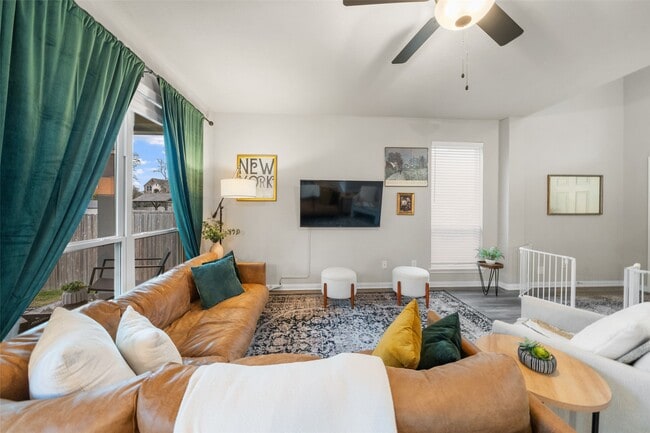 Photo - 159 Worley Way