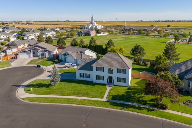 Photo - 305 E Inglewood Dr