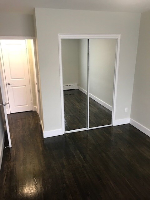 Photo - MIMICO WATERFRONT PARK, UNIQUE RENOVATED ART DECO BUILDING BY AWARD WINNING DESIGNER Unité 5