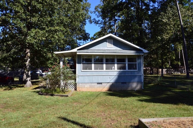 Photo - 417 Houston Dr