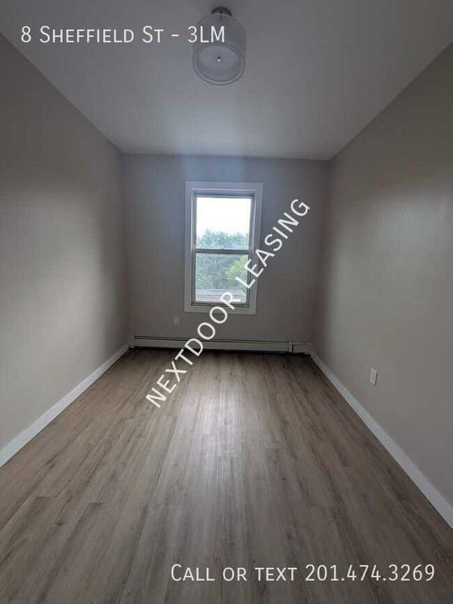 Photo - 8 Sheffield St Unit 3LM