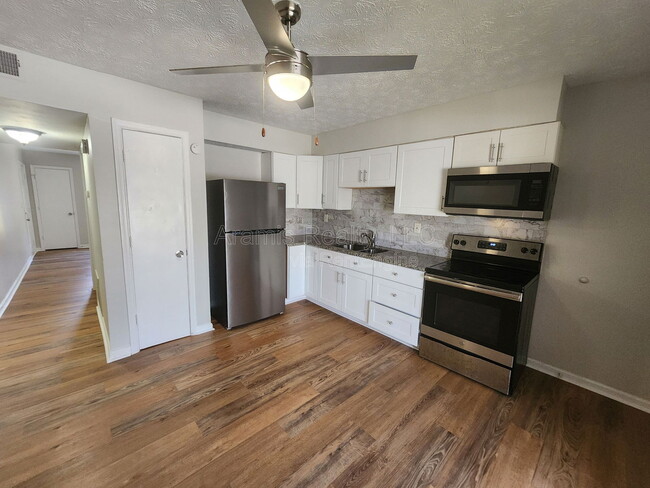 Photo - 116 Spring Ct Unit 1