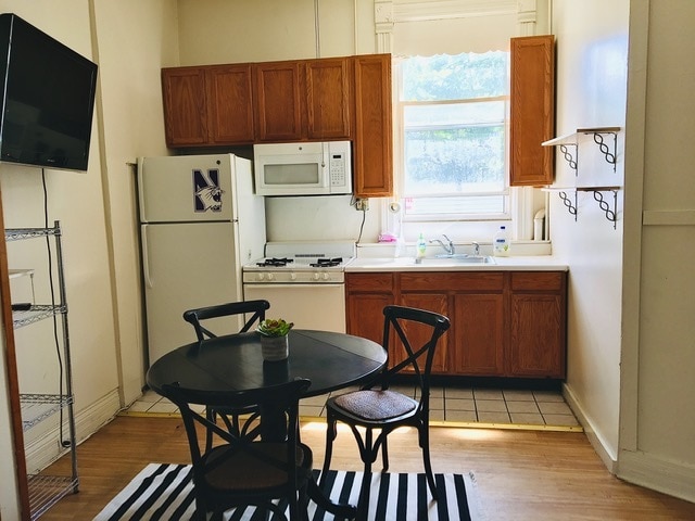 Photo - 2002 Maple Ave Unit 2F