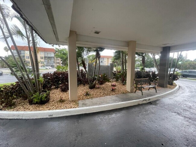 Photo - 4164 Inverrary Dr Unidad 106