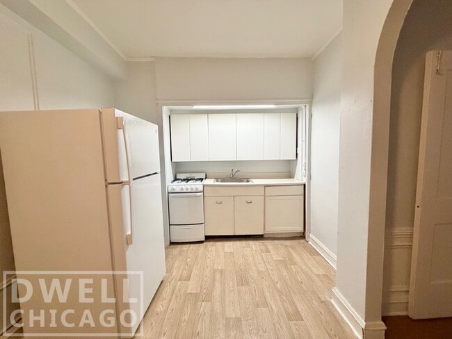 Photo - 2341 N Commonwealth Ave Unit 101