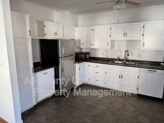 Photo - 202 Wilson St