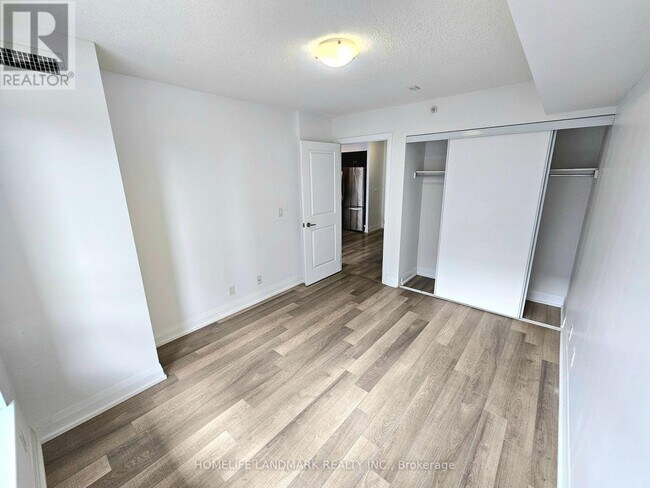 Photo - 372 Hwy 7 Unité 611