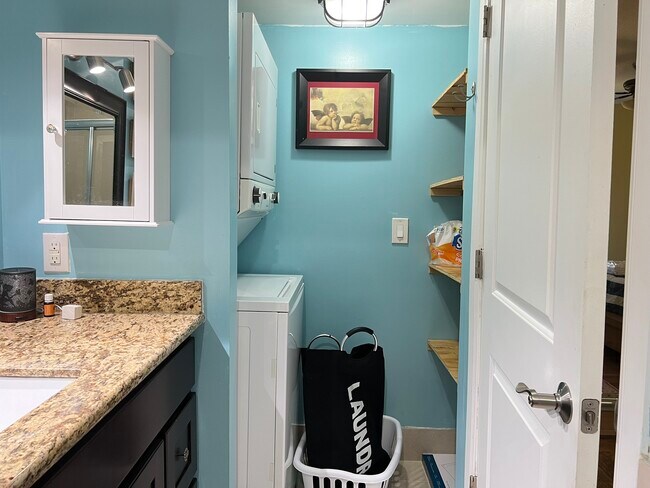 2230 S Piney Point Rd Unit 219