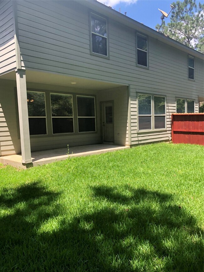 Photo - 11 Aquiline Oaks Pl