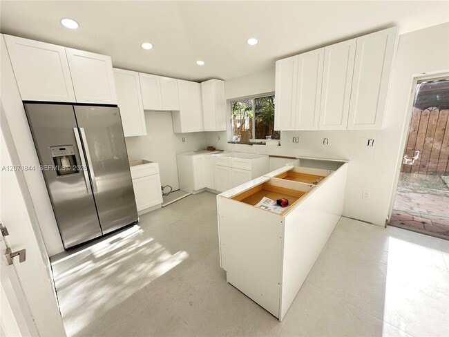 Photo - 5768 NW 98 Pl